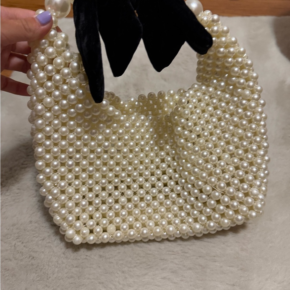 Elegant Pearl Beaded Handbag